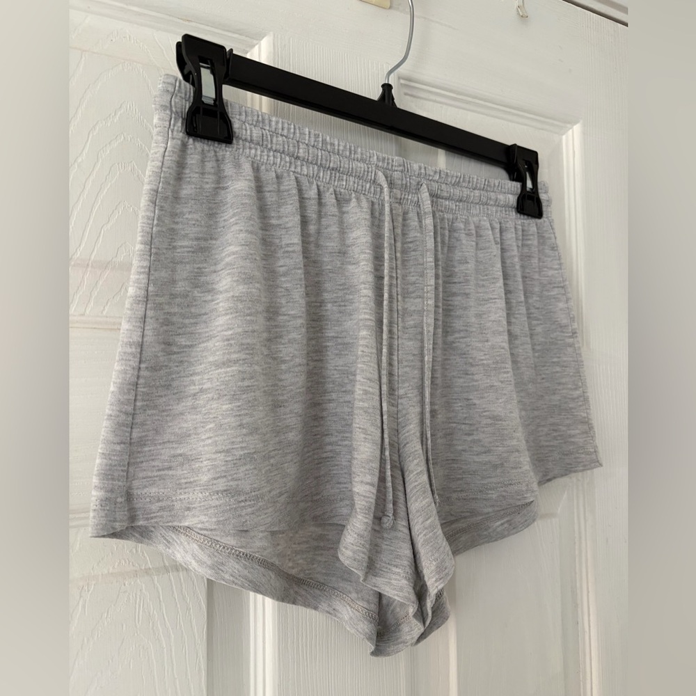 Auden Heather Gray Lounge Shorts - Picture 3 of 4